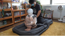 呼吸制御と口腔内虐待のMummification
